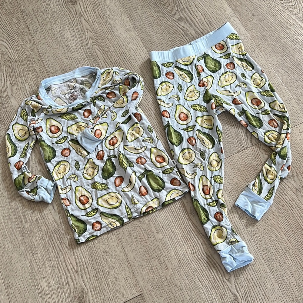 Little sleepies Avocado two piece 18-24mo